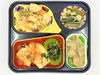 今治の高齢者向け宅配弁当。夕食はズッキーニとチキントマト煮。「5/10(日)の夕食は「ズッキーニとチキントマト煮」」