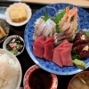本鮪とクジラ入り・上刺身盛り合わせ定食のご紹介　2800円（税込）