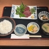 千葉駅近の海鮮居酒屋で日替わり！勝浦産カツオ刺し定食ランチ♪