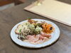 旬のものを少しずつ。「前菜8種盛り合わせ」