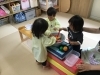遊びを通して成長を育む。「1歳児・夢組さんのゆったりおままごと時間」
