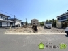 右：１号棟、左：２号棟🏠2026/5/16撮影「【ＮＥＷ✨】藤枝市藤岡１丁目に全２棟🏠並列駐車２～３台🚗藤岡小徒歩１０分🏫富士屋・セブンイレブン近く買い物便利▽ご予約制で同社完成物件のご内覧が可能です♪藤枝市の家探し・土地情報も地域密着の不動産の39へお任せください🐰🏠」