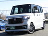 広々在庫からあなたに合う一台「ホンダ N-BOXカスタム入庫！白ボディの快適スライドドア車です」