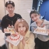 誕生日ケーキで感動の瞬間「5月お客様とキャストバースデーイベント」