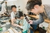 指輪を作っているところ「静岡で楽しむ、シルバーペアリング制作体験」