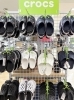 「クロックスとビーチサンダルを用意しました! KICKS9285よりご案内」