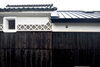 蔵ならでは。焼板と漆喰の美しいコントラスト「蔵リノベ × 瀬戸内市 -4世代で暮らす-」