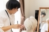 カットの様子「【夏が来る前に、そろそろ散髪のタイミングかもしれません✂️」