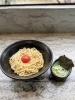 「当店で以前から人気の “卵かけ麺” 🥚」