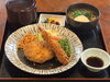 「本日の日替わりランチ、手作りコロッケ&エビフライ定食」