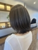 艶と透明感、光を味方につけるハイデザインヘア「大人ハイライト × レイヤーボブ ⸝꙳」