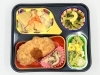 今治の高齢者向け宅配弁当。昼食はチキンカツ。「5/29(金)の昼食は「チキンカツ」」