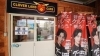 皆様をお待ちしております「本日も開店準備完了！入口まわりをピカピカにしてお迎えします」