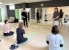 皆さんで楽しく身体を動かしましょう！「「お出かけが億劫に…」身体の不安を自信に変える🌿ご自身の身体と丁寧に向き合う大人の運動教室」