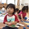 ブロックあそび・おままごと・離乳食｜年齢に合わせた「やってみたい」を応援