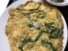 「本日の日替わりランチはニラと玉子炒め定食です」