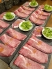 「黒毛和牛タン塩をシンプルに味わう贅沢な一皿」
