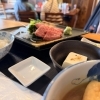 牛肉のお刺身定食風セットのご紹介 落ち着く店内の豊明市にある居酒屋です♪