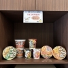 カップ麺販売中 tasty flavors「カップ麺コーナー ～仕事や観光・飲み会のあと「少しおなかがすいたな」というときの味方～」