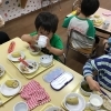 みんなで「いただきます」！給食時間で育つ安心感と生活の力