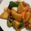 本日の日替わり定食はジャガイモ入り酢豚定食です