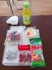 和菓子はどちらかを。私は豆大福を選びました。「ご近所付き合い」