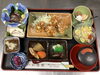 「鶏の唐揚げ油淋鶏とカツオのたたきの和定食ランチ」