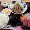 宮城県気仙沼産メヒカリ唐揚げ＋刺身盛り合わせ定食のご紹介　2700円（税込）
