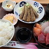 宮城県気仙沼産メヒカリ唐揚げ＋刺身盛り合わせ定食のご紹介　2700円（税込）