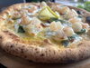 「6月限定おすすめピッツァ「甘海老のタルタルとストラッチャチーズ、レモンのPizza」」