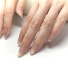 夏に人気の透明感ネイル特集💅ホワイトマグネットでつくる涼しげグラデーション