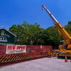 樹木揚重作業in豊中市服部緑地公園内