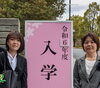 教室1期生である娘と記念の1枚「大学生になって気づいた「数字への強さ」はそろばんの贈り物」