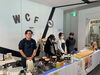 カフェブースを手伝う学生達「白夜映画祭でWCFカフェの運営を学生がサポートしました」