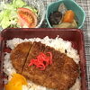 本日のAランチは　ソースカツ丼　生野菜付き