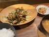 熱々！香ばしい特製醤油ダレの鶏ちゃん焼き「香ばしい香りに包まれる♪カウンターで味わう鶏ちゃんのライブ感」