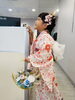 子供たちの輝く笑顔を彩る和装「台湾で楽しむ浴衣コーデ—花バスケットがポイントの海外フォト」