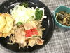 「本日のAランチは　焼肉と揚げ餃子」