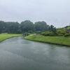 雨の後楽園