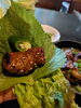 ヘルシーさが食欲をそそる「豚肉カルビを葉野菜で包んで味わう韓国家庭スタイル」