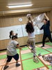 たくさん入れるぞー‼️「感覚統合のヒント！新聞紙玉入れあそびで楽しく指先トレーニング🗞️🎯【札幌市北区篠路　児童発達支援　放課後等デイサービス】」