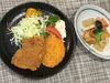 「本日のAランチは　フライドチキンとキャベツコロッケ」