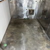 自社物件の厨房工事が進行中！防水塗装と機器搬入が完了し、開店までもう少しです