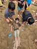 「年中さんが大はしゃぎ！泥遊びで笑顔いっぱいの一日」