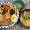 本日のAランチは　鶏釜めしととん汁