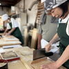 スタッフみんなで向き合った、そば打ち体験研修の時間