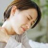 【なぜ肩こりは繰り返す？】ツラい肩こりが「戻りにくい体」をつくる3つの習慣