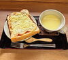 完熟トマトとじゃがいものピザトースト　（スープ付き900円）「季節のトーストが変わりました！」