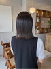 上質な空間と技術で魅せる「透明感を纏う、大人のダークグレージュ。」