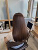 光を纏う、最高級の美髪経験「ケラチントリートメントで、艶とまとまりのあるストレートヘアに」